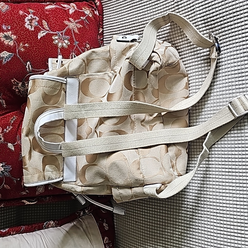 Pre loved Coach Tan Signature Backpack - Picture 2 of 4
